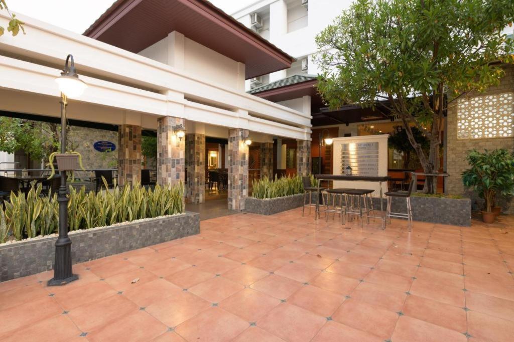 Nartsiri Hotel Ubon Ratchathani Exterior foto