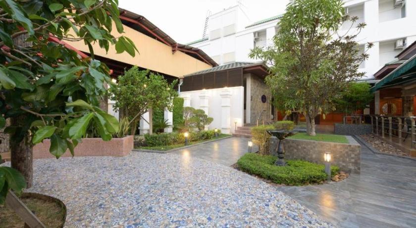 Nartsiri Hotel Ubon Ratchathani Exterior foto
